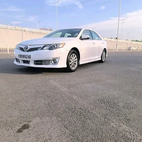 Toyota Camry 2014