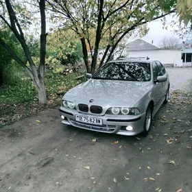 BMW E39 2001