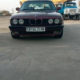 BMW 525 1990