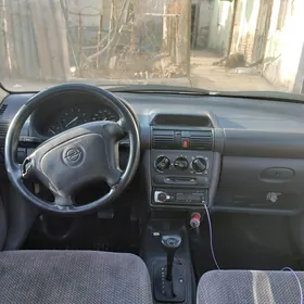 Opel Vita 1995