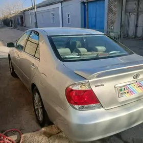 Toyota Camry 2005