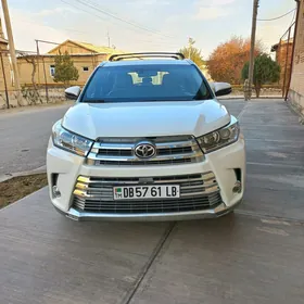 Toyota Highlander 2016