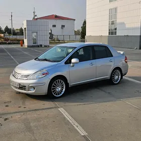 Nissan Versa 2011