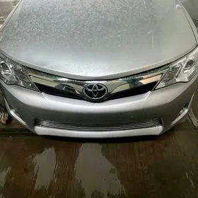 Toyota Camry 2013