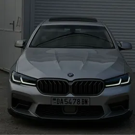 BMW M5 2012