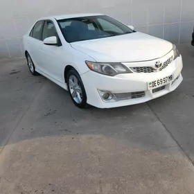 Toyota Camry 2014