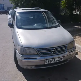 Opel Sintra 1999