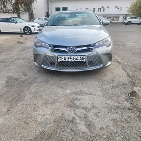 Toyota Camry 2015