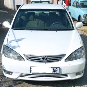 Toyota Camry 2004