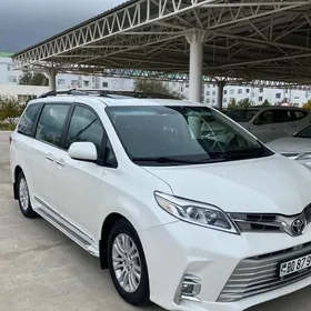 Toyota Sienna 2017