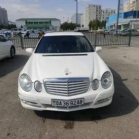 Mercedes-Benz E350 2005