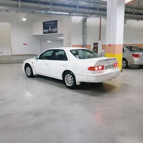 Toyota Camry 2000