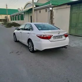 Toyota Camry 2016