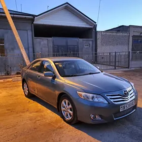 Toyota Camry 2010