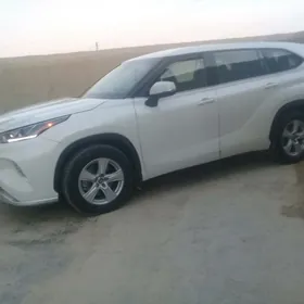 Toyota Highlander 2021