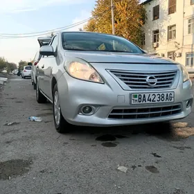 Nissan Versa 2014