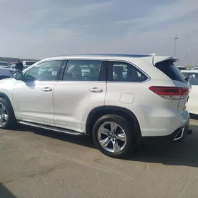 Toyota Highlander 2018