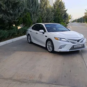 Toyota Camry 2018