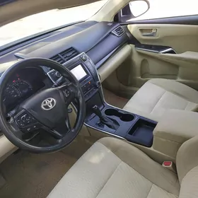 Toyota Camry 2015