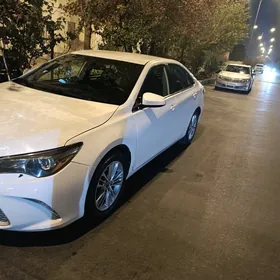 Toyota Camry 2017