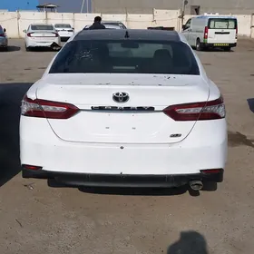 Toyota Camry 2020