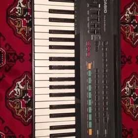 KORG YAMAHA ROLAND