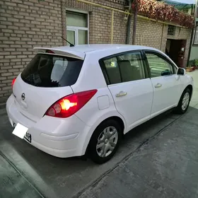 Nissan Versa 2009