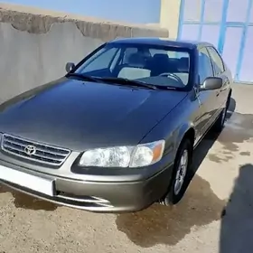 Toyota Camry 2000