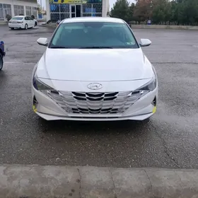 Hyundai Elantra 2021