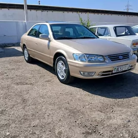 Toyota Camry 2000