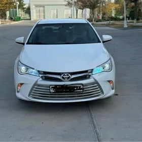 Toyota Camry 2016