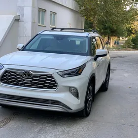 Toyota Highlander 2020