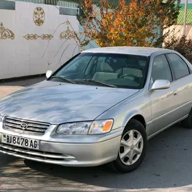 Toyota Camry 2001