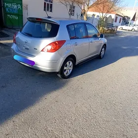 Nissan Versa 2012