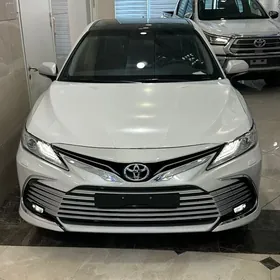 Toyota Camry 2024