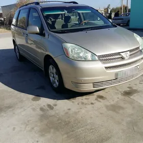 Toyota Sienna 2004