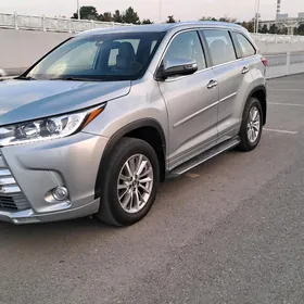 Toyota Highlander 2017