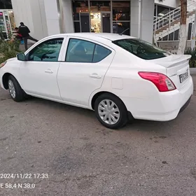 Nissan Versa 2018