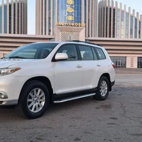 Toyota Highlander 2013