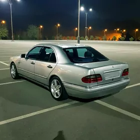 Mercedes-Benz E320 1997