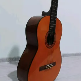 Gitara Yamaha