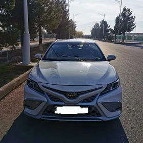 Toyota Camry 2020