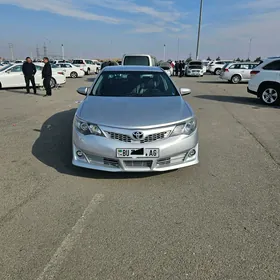 Toyota Camry 2013