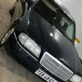 Mercedes-Benz 230E 1993