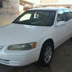 Toyota Camry 1997