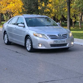 Toyota Camry 2011