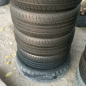 Roadstone 215 50 Teker