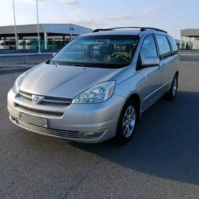 Toyota Sienna 2004