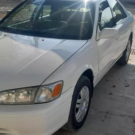 Toyota Camry 2000