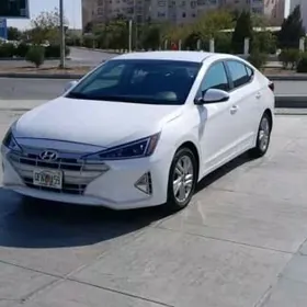 Hyundai Elantra 2020